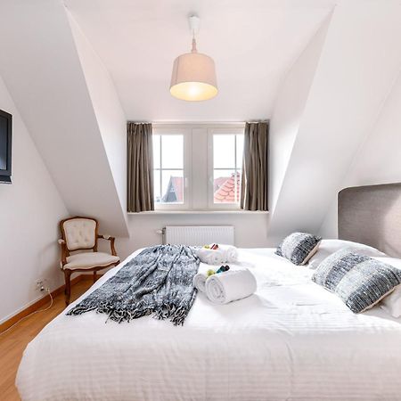 Charming Spacious Duplex Apt With Private Parking In Knokke Appartement Buitenkant foto
